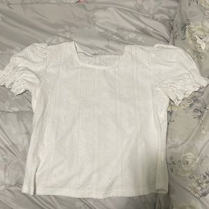 Large White Roommates puff sleeves